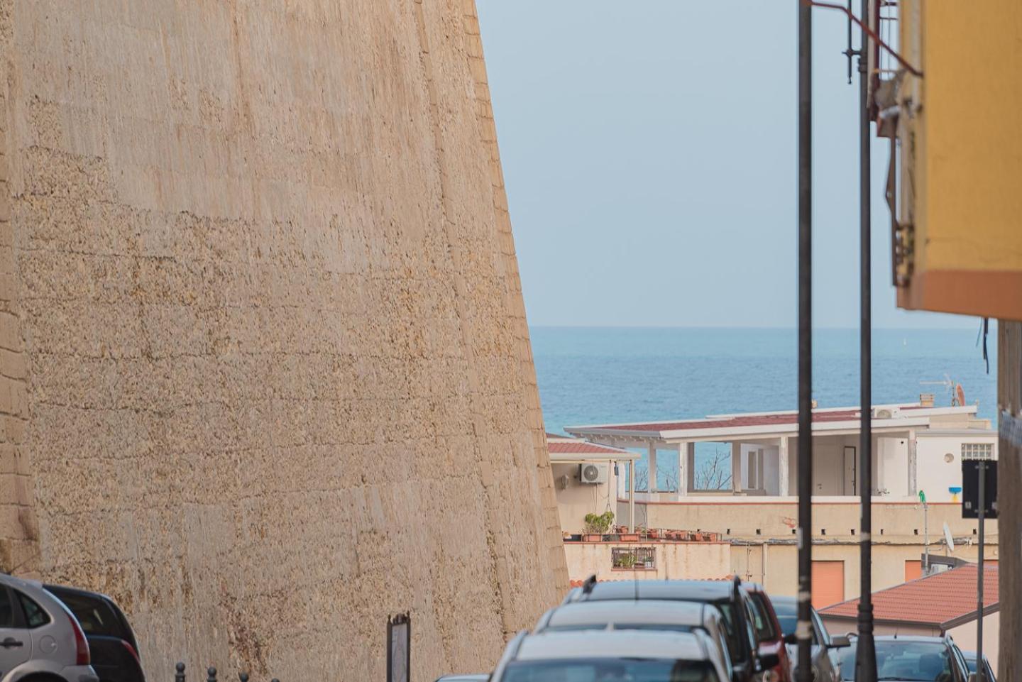 Storia & Mare - Free Parking - Castello Carlo V Lägenhet Crotone Exteriör bild